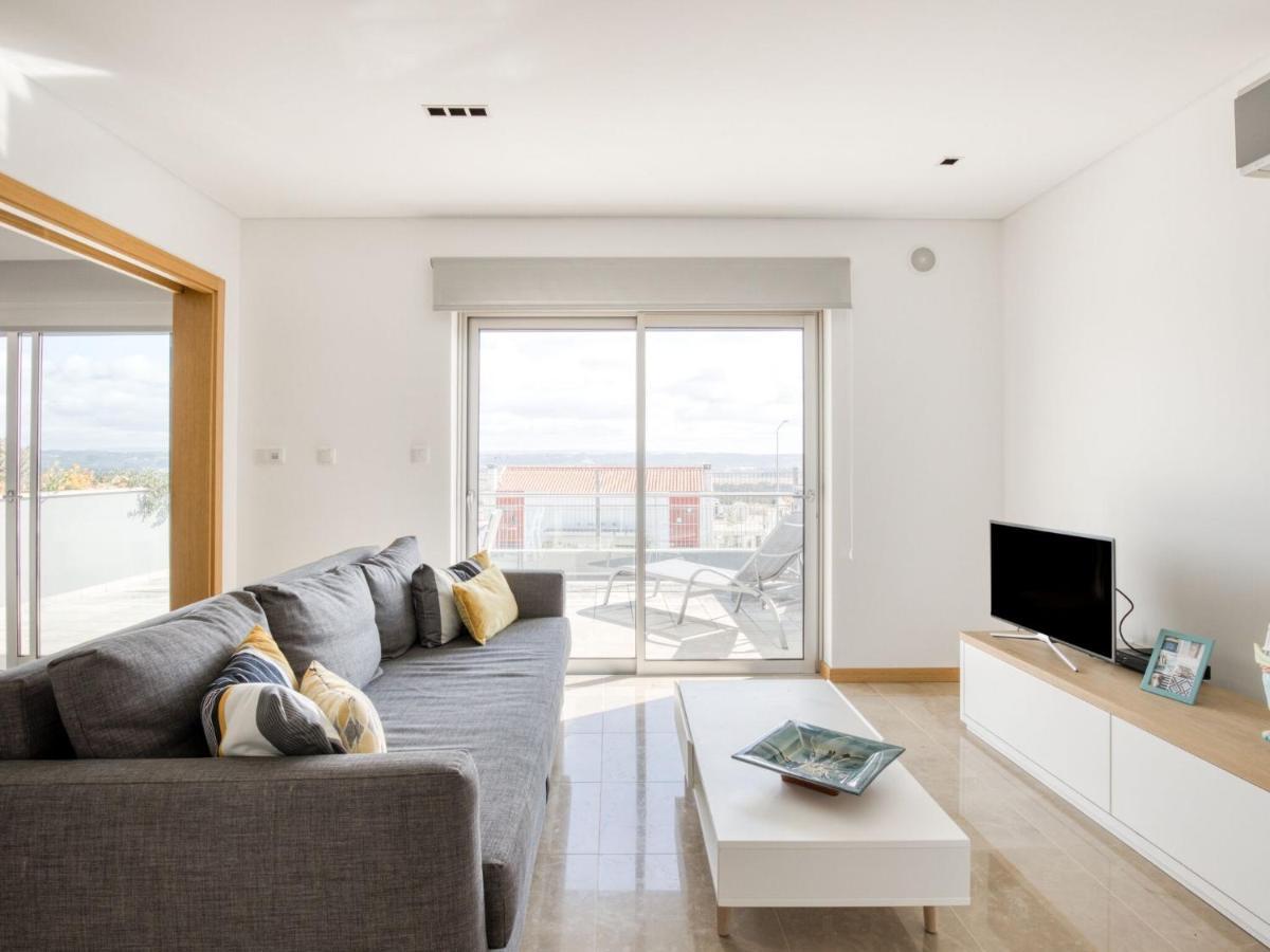 Modern Holiday Home In Salir Do Porto With Swimming Pool Salir de Porto Exterior photo
