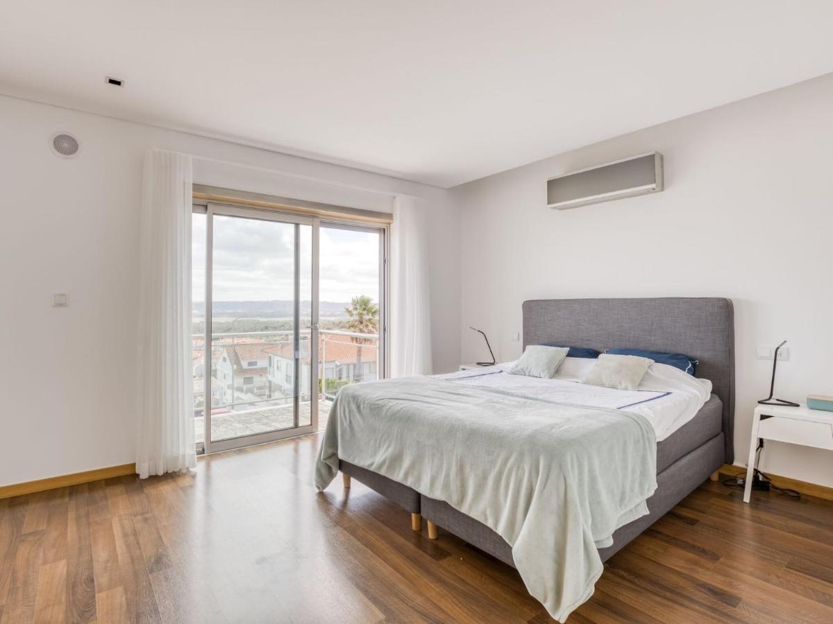 Modern Holiday Home In Salir Do Porto With Swimming Pool Salir de Porto Exterior photo