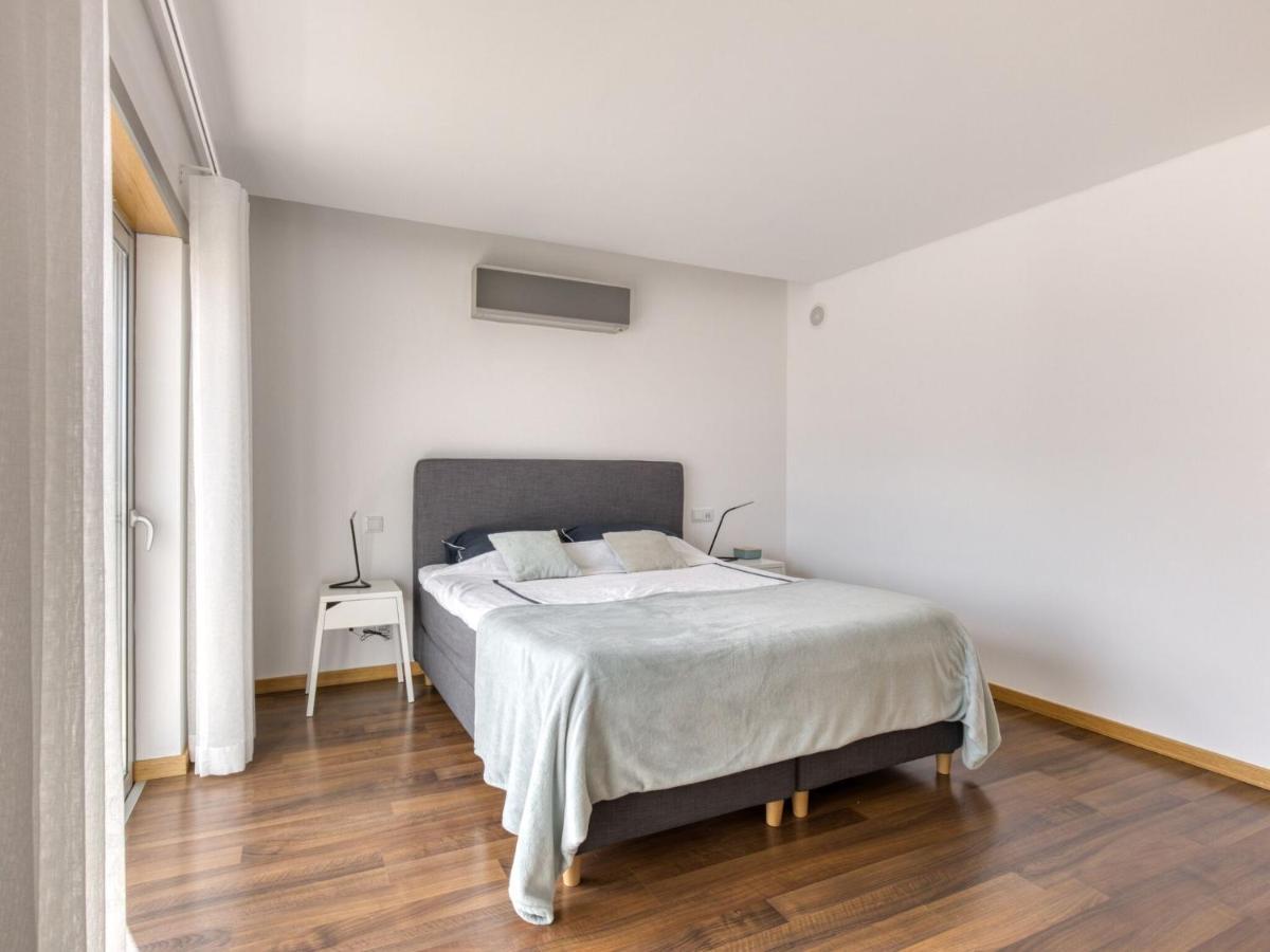 Modern Holiday Home In Salir Do Porto With Swimming Pool Salir de Porto Exterior photo