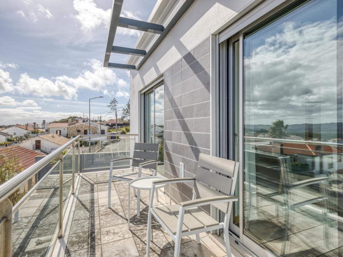 Modern Holiday Home In Salir Do Porto With Swimming Pool Salir de Porto Exterior photo