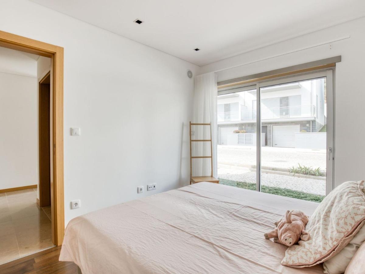 Modern Holiday Home In Salir Do Porto With Swimming Pool Salir de Porto Exterior photo